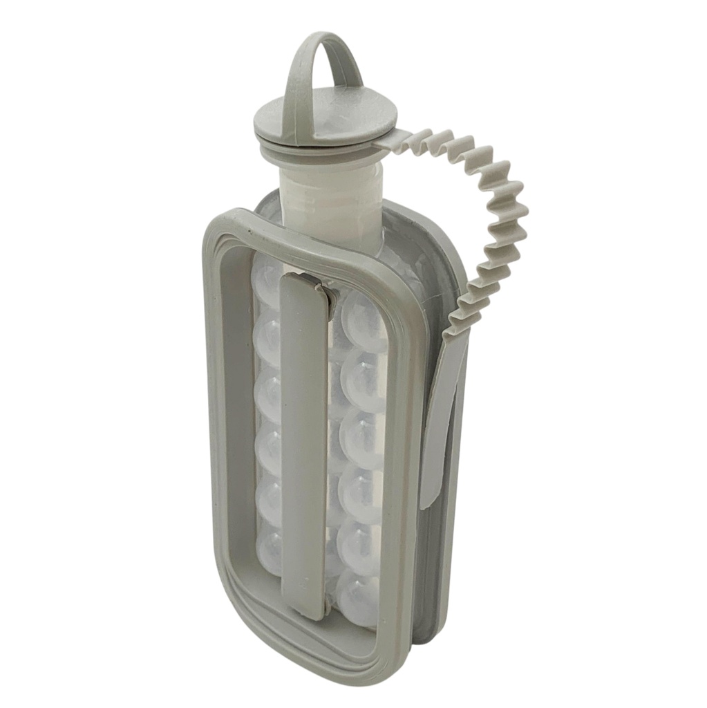 Cubetera de plástico, botella, en caja