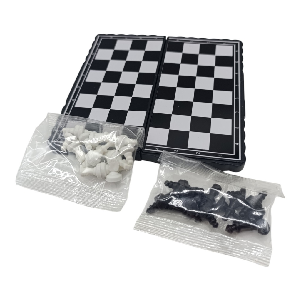 Juego de mesa, ajedrez magnético, en caja