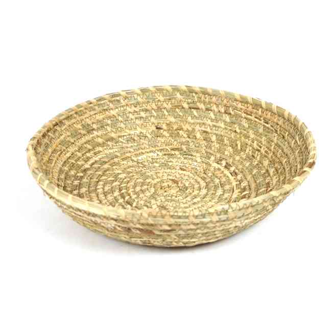 Cesto de fibras naturales, junco de agua