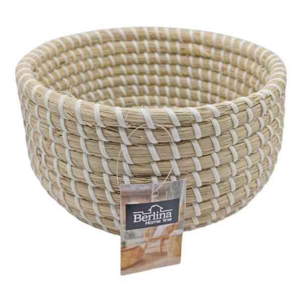 Cesta redonda de fibras naturales, junco de agua