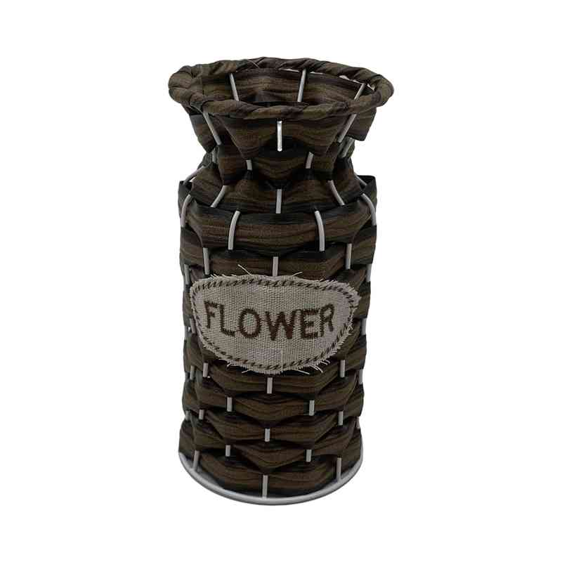 Florero de metal y cuerda