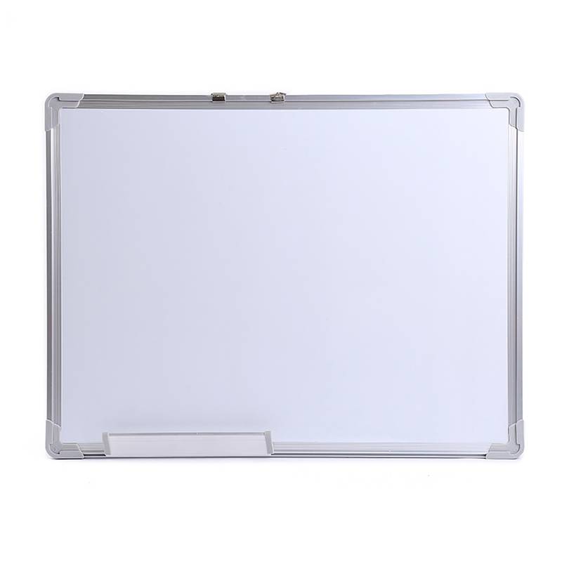 Pizarra blanca 70.5x50cm, marco de metal, con apoya borrador